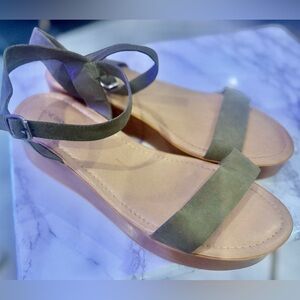 Lane Bryant pre loved platform sandal